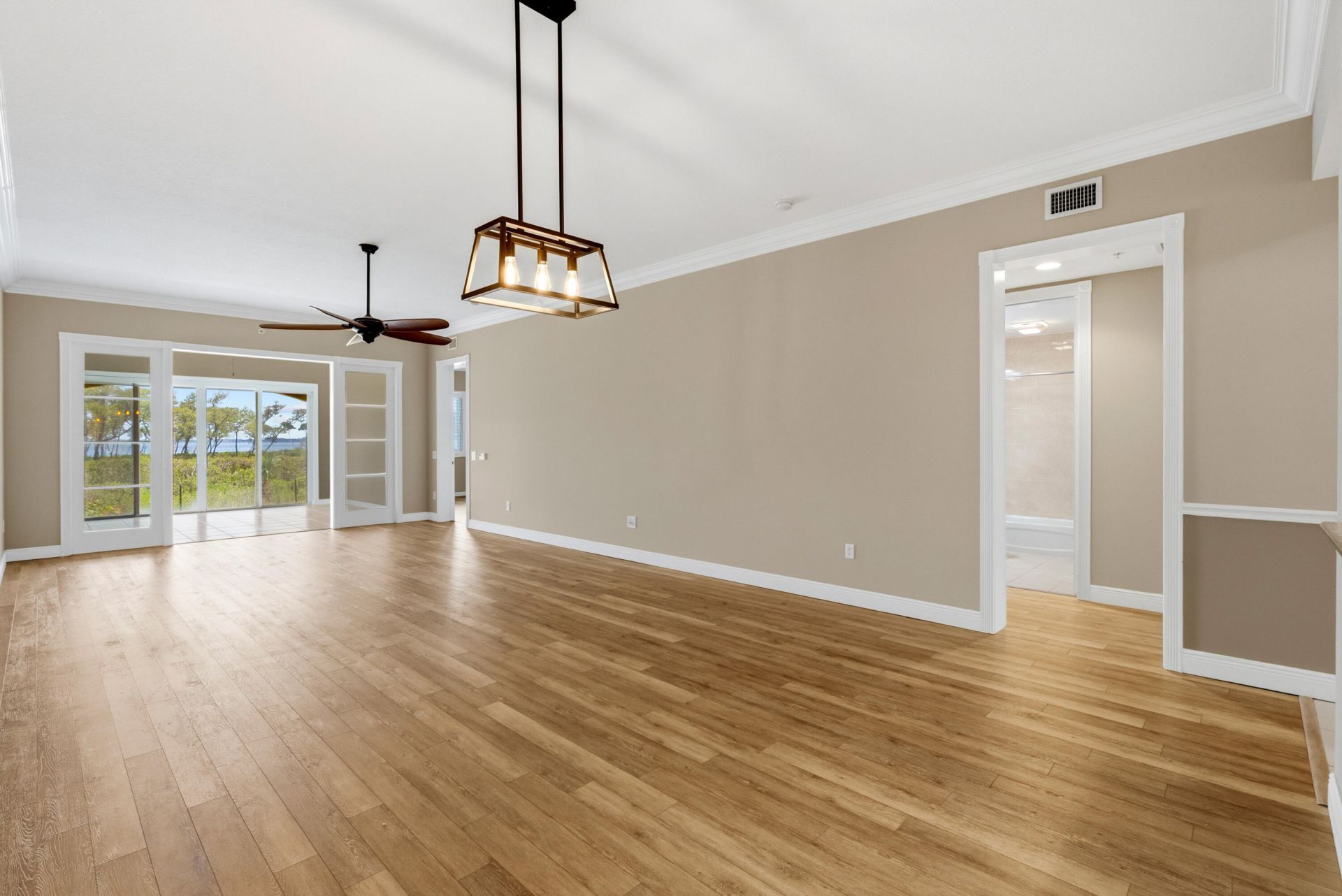 24 W Harbour Isle Dr Drive E, Unit 106, Fort Pierce, FL 34949 Photo