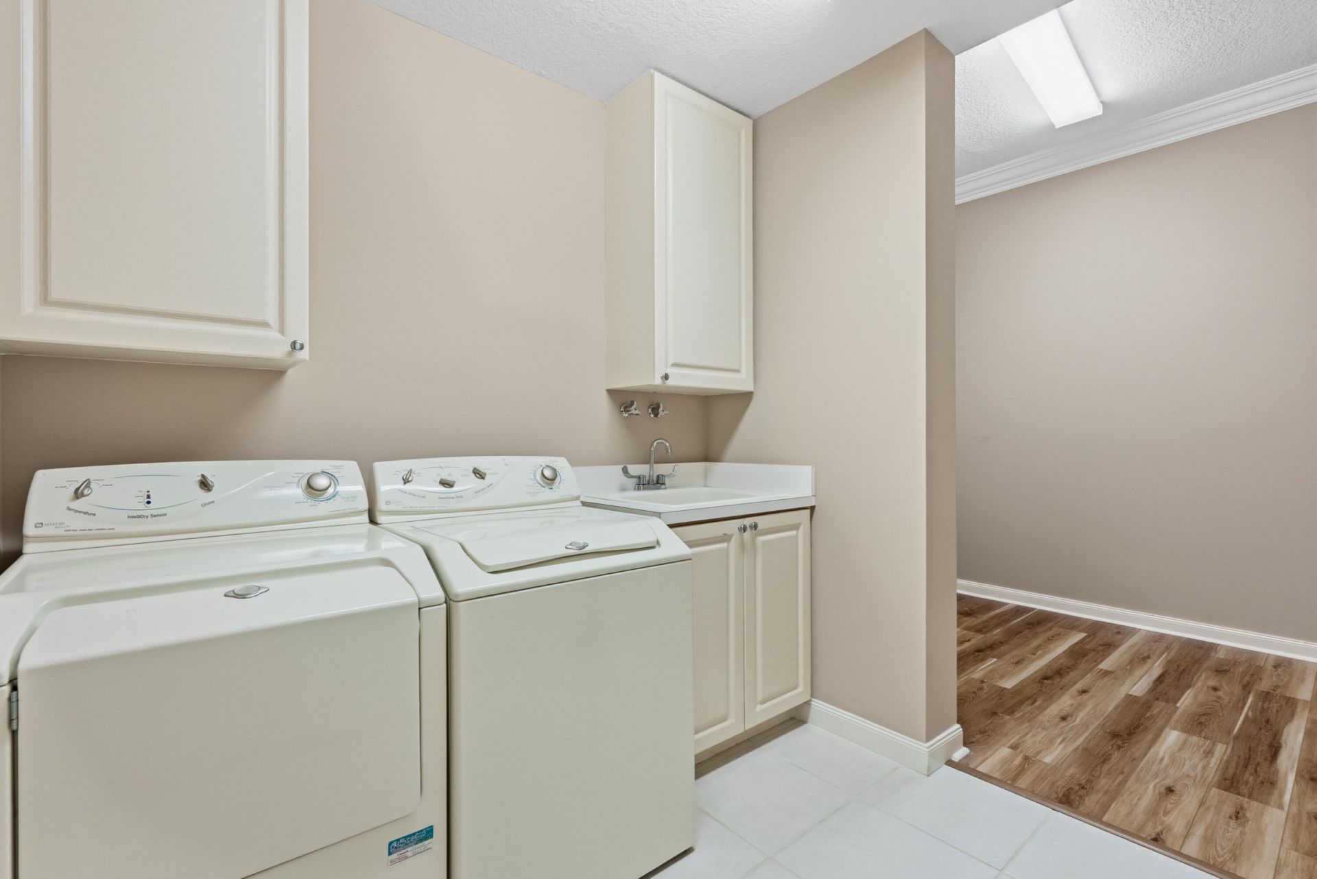 24 W Harbour Isle Dr Drive E, Unit 106, Fort Pierce, FL 34949 Photo