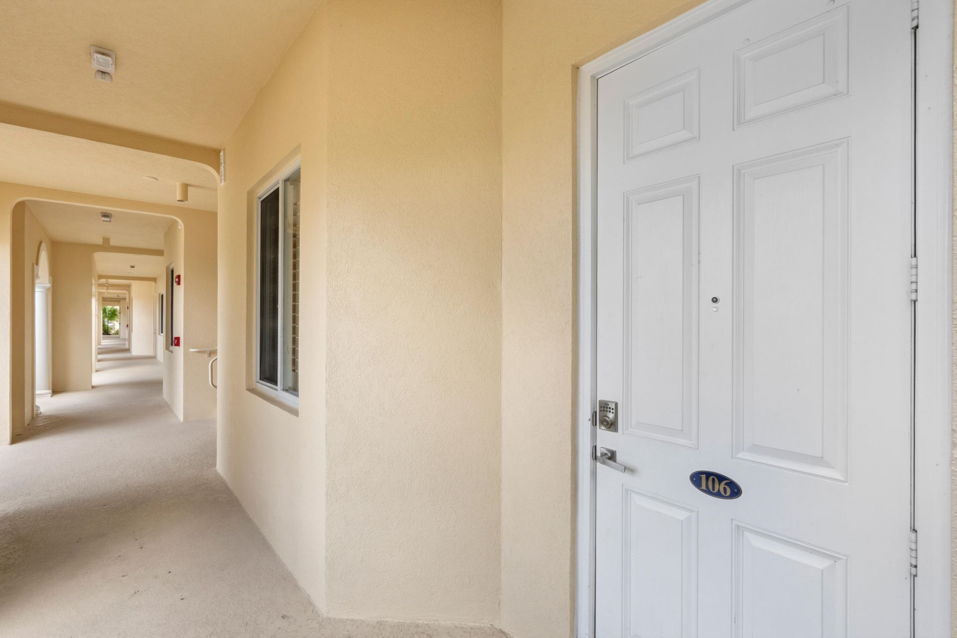 24 W Harbour Isle Dr Drive E, Unit 106, Fort Pierce, FL 34949 Photo