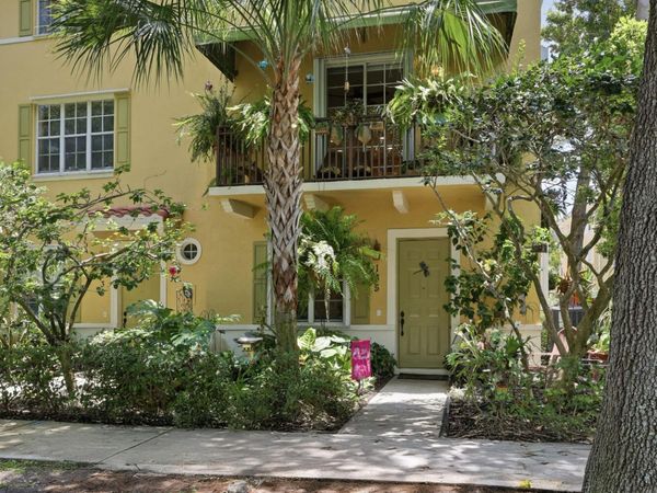 135 W Indian Crossing Circle, Jupiter, FL 33458