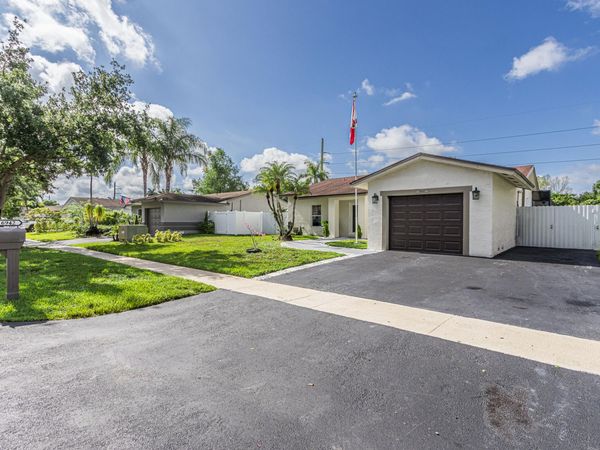 16942 SW 5th Way, Weston, FL 33326