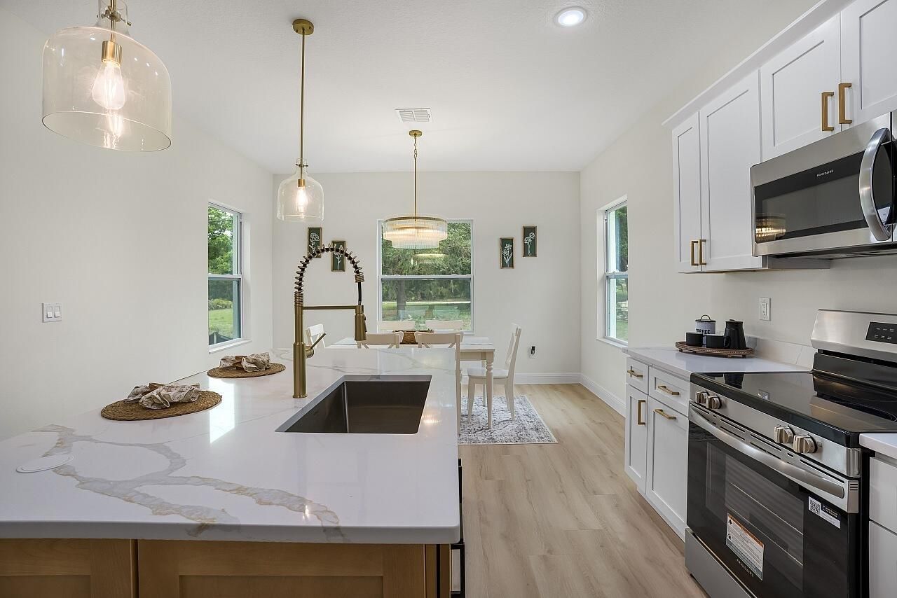 9355 100th Avenue, Vero Beach, FL 32967 Photo