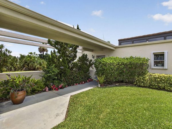 2651 Boundbrook Boulevard, West Palm Beach, FL 33406