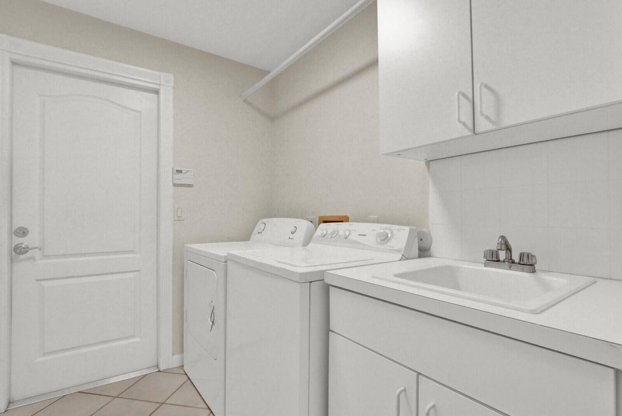 9335 SW Eagles Landing, Stuart, FL 34997 Photo