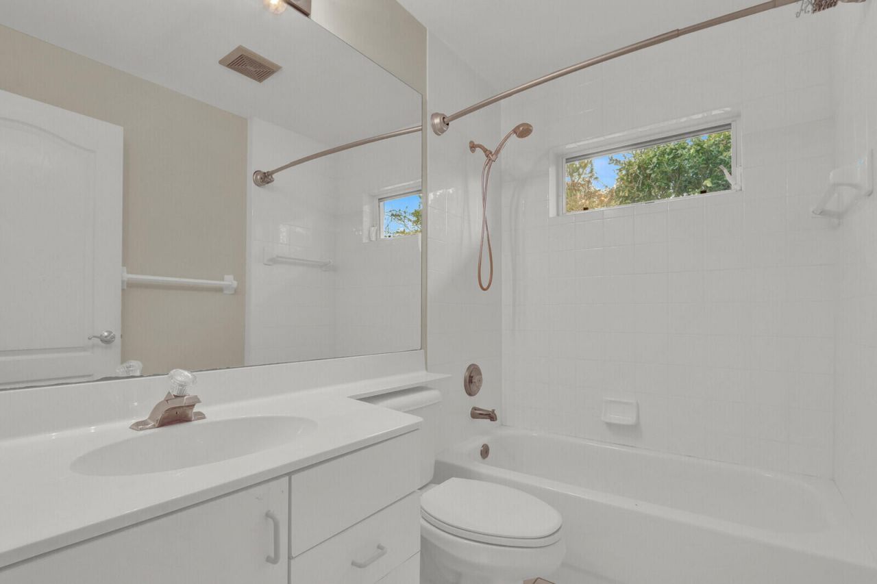 9335 SW Eagles Landing, Stuart, FL 34997 Photo