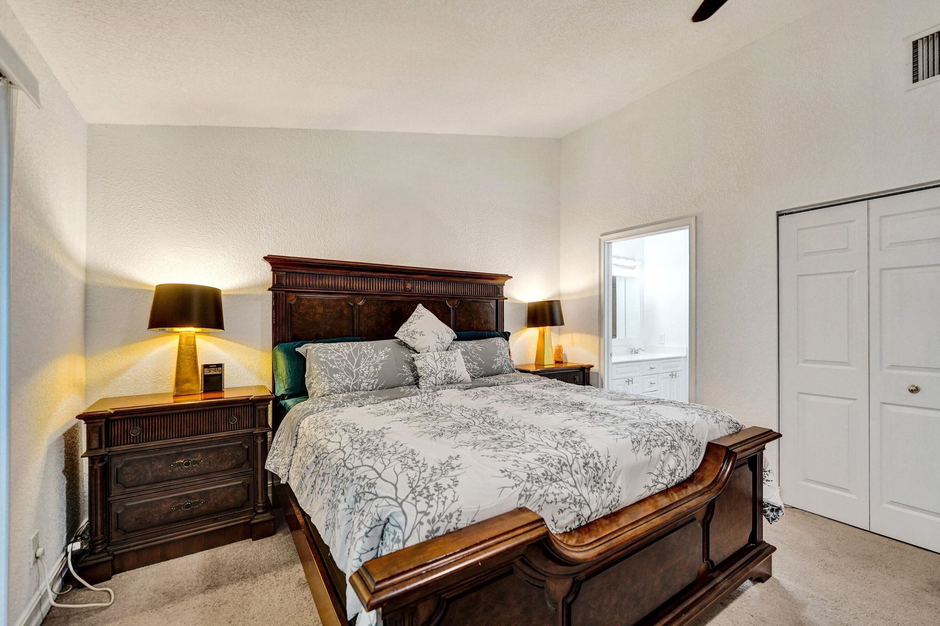 1743 NE 4th Avenue, Unit F4, Fort Lauderdale, FL 33305 Photo