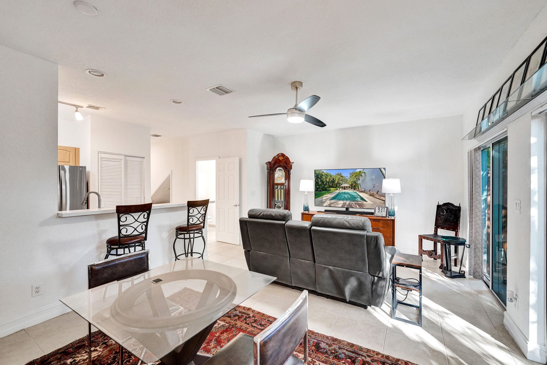 1743 NE 4th Avenue, Unit F4, Fort Lauderdale, FL 33305 Photo
