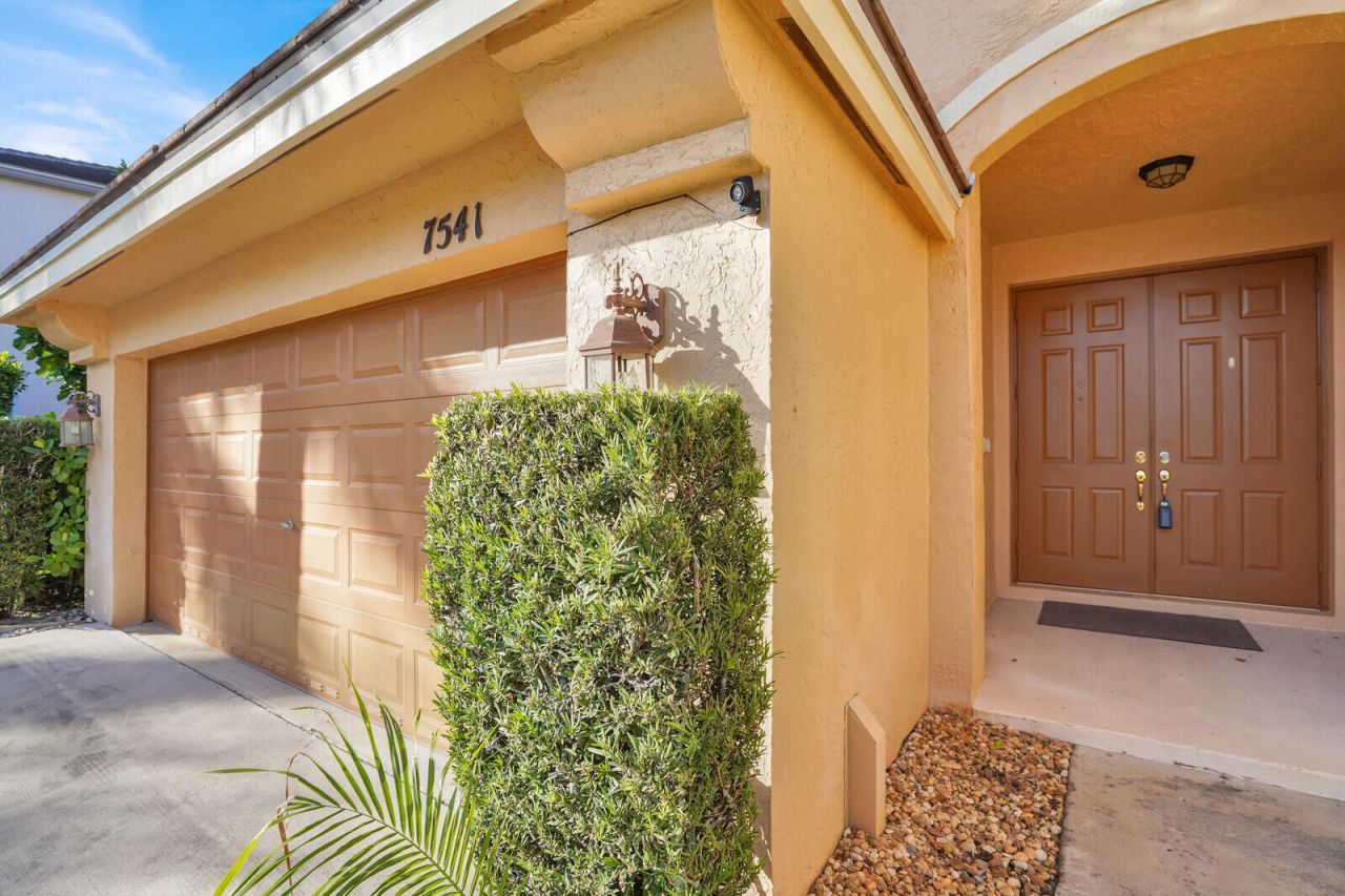 7541 Downwinds Lane, Lake Worth, FL 33467 Photo