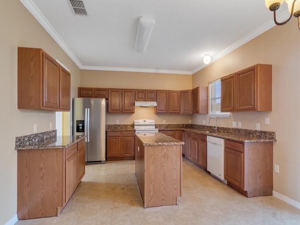 4730 Ashley Lake Circle, Vero Beach, FL 32967 Photo
