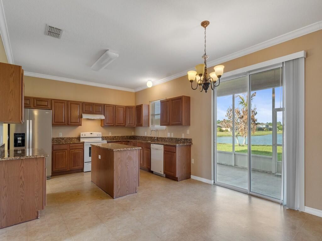 4730 Ashley Lake Circle, Vero Beach, FL 32967 Photo