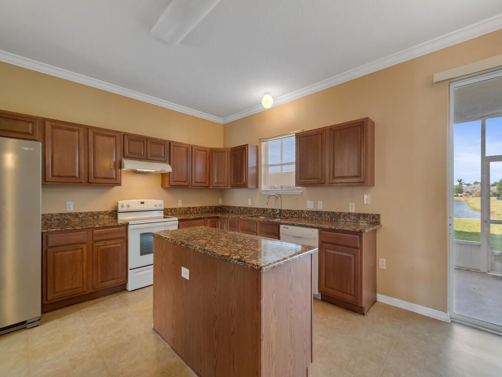 4730 Ashley Lake Circle, Vero Beach, FL 32967 Photo