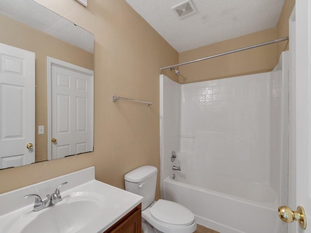 4730 Ashley Lake Circle, Vero Beach, FL 32967 Photo