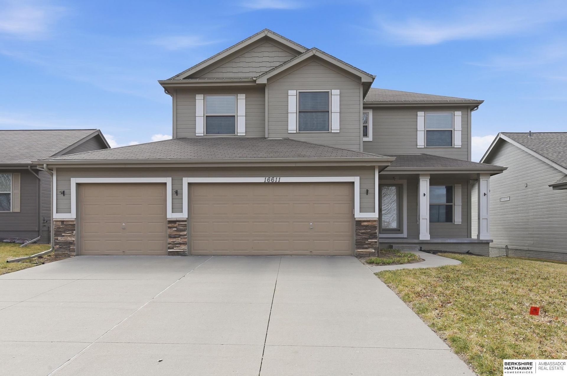 16611 Dora Hamann Parkway, Omaha, NE 68116 Main Photo