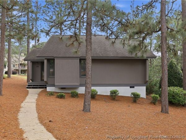180 Barton Hills Court, Pinehurst, NC 28374