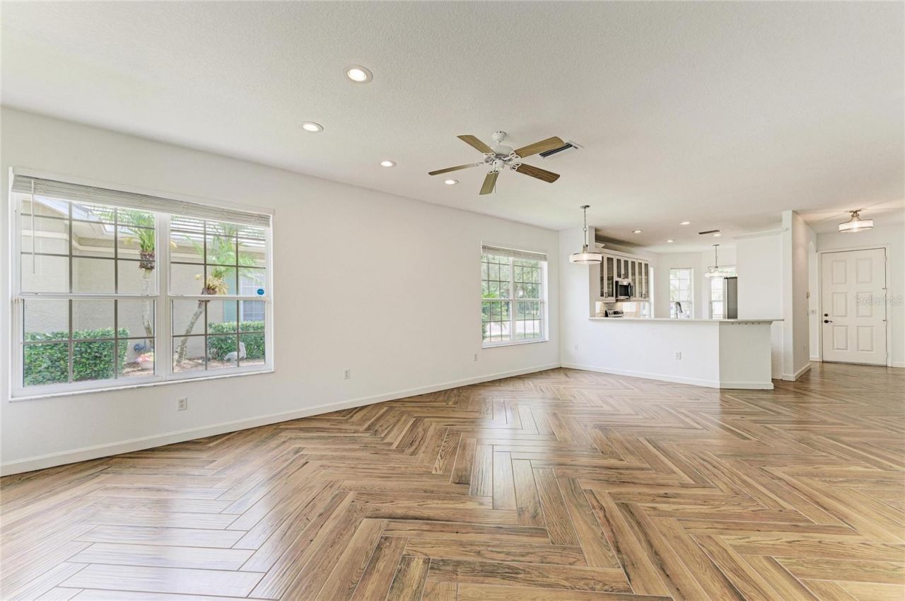 5047 Lakescene Place, Sarasota, FL 34243 Photo