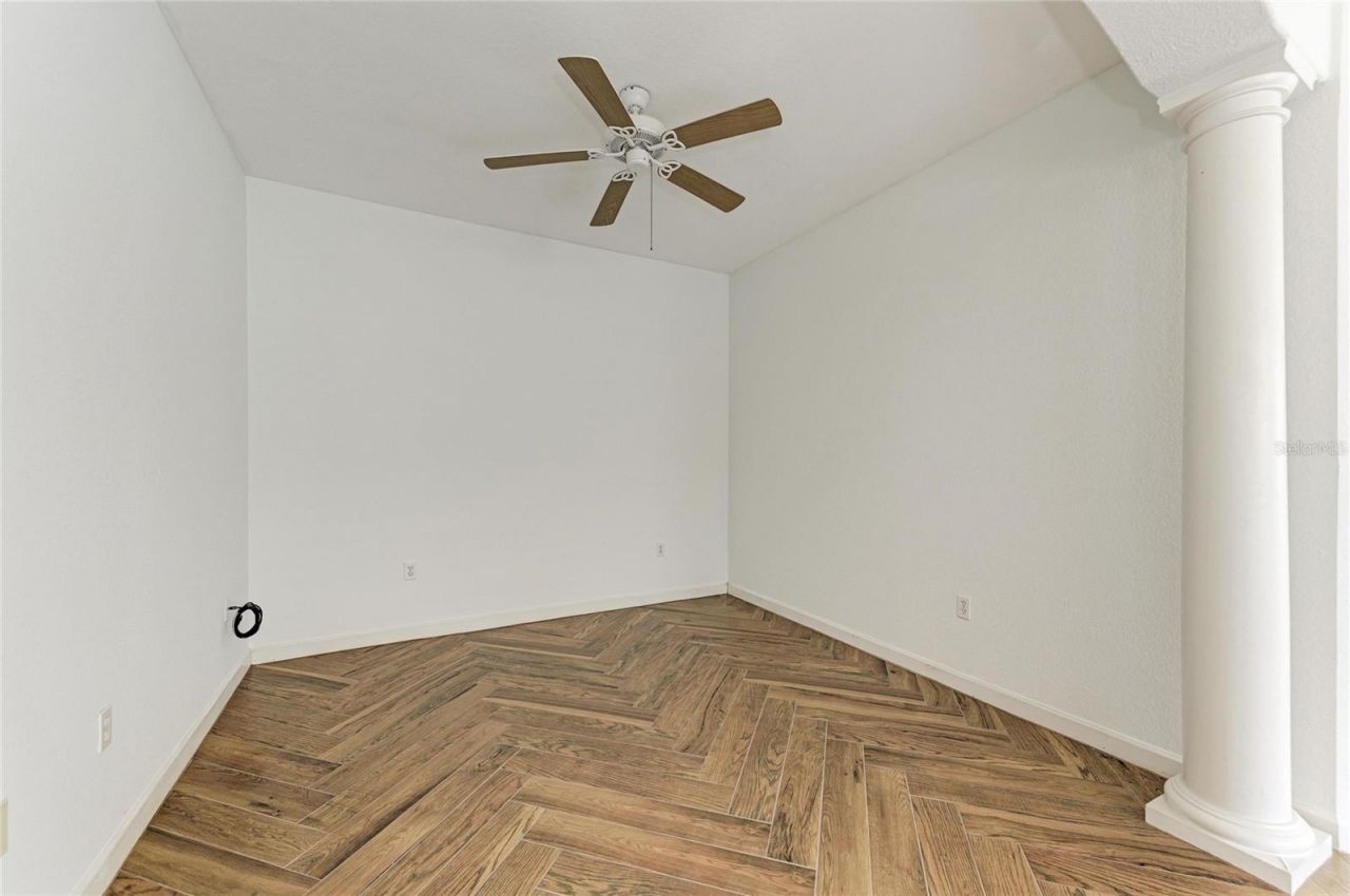 5047 Lakescene Place, Sarasota, FL 34243 Photo