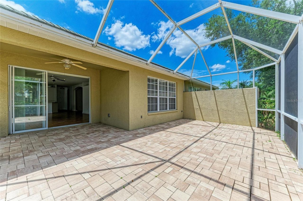5047 Lakescene Place, Sarasota, FL 34243 Photo