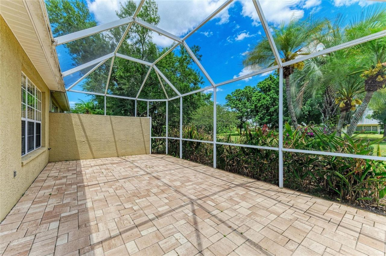 5047 Lakescene Place, Sarasota, FL 34243 Photo