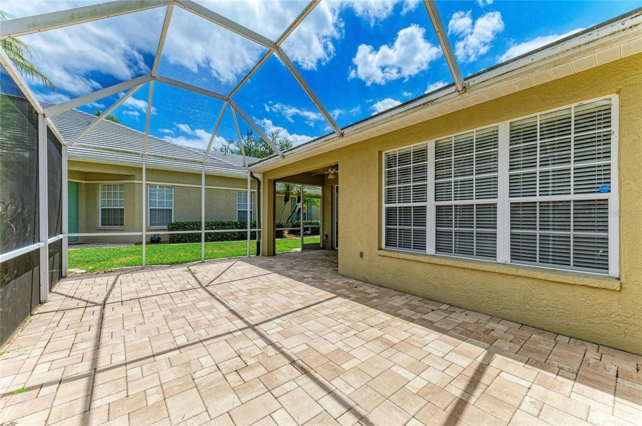 5047 Lakescene Place, Sarasota, FL 34243 Photo