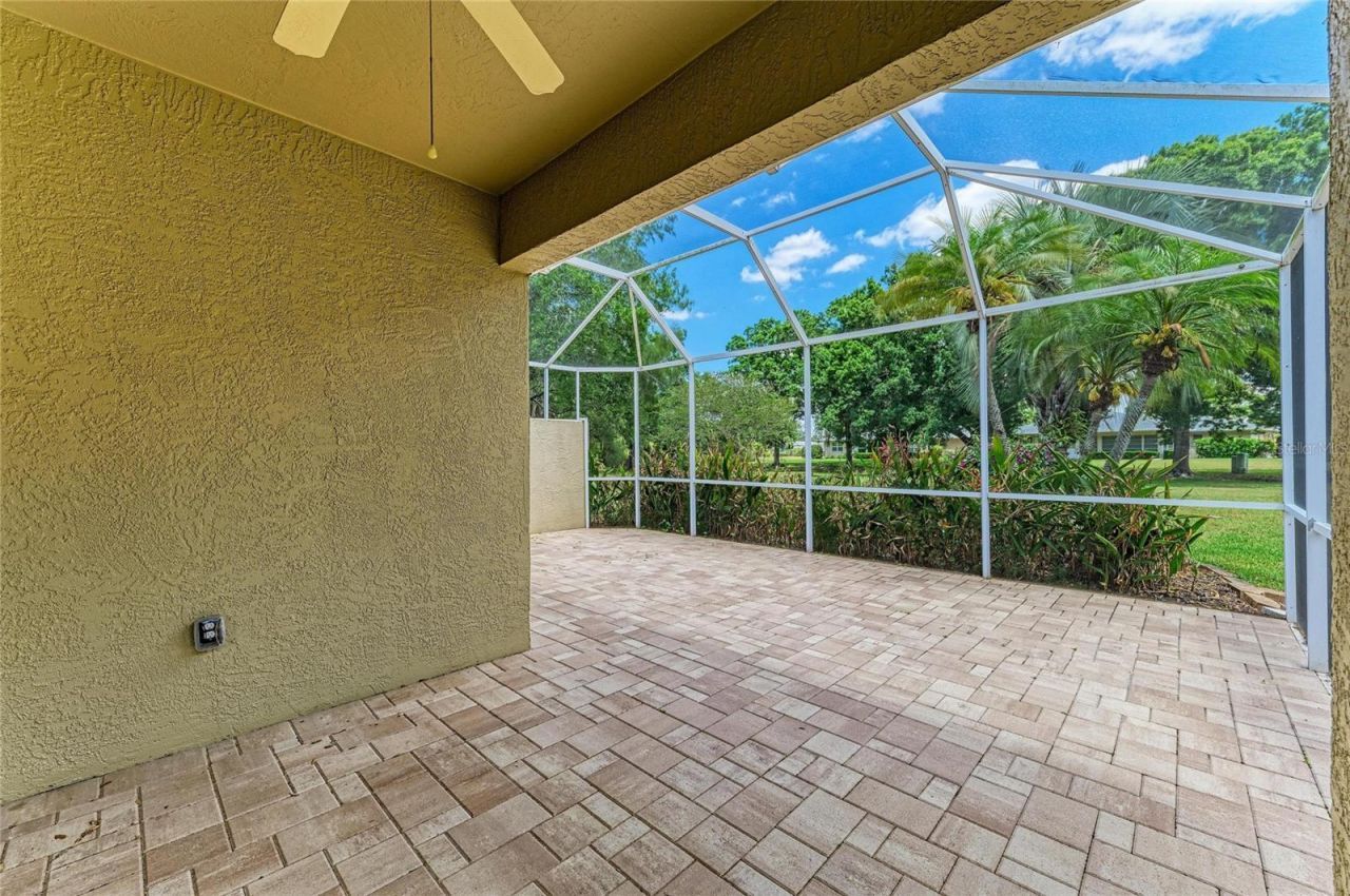 5047 Lakescene Place, Sarasota, FL 34243 Photo