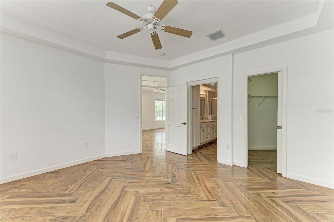 5047 Lakescene Place, Sarasota, FL 34243 Photo