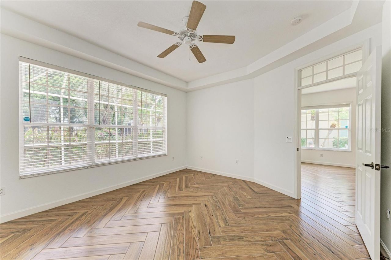 5047 Lakescene Place, Sarasota, FL 34243 Photo