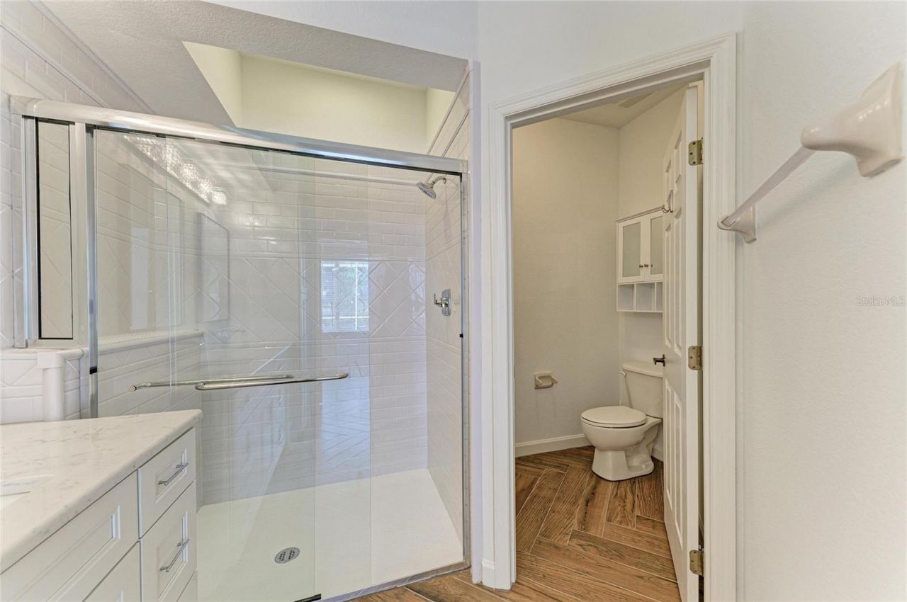 5047 Lakescene Place, Sarasota, FL 34243 Photo