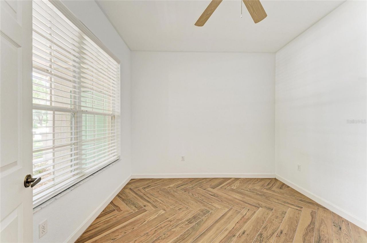 5047 Lakescene Place, Sarasota, FL 34243 Photo