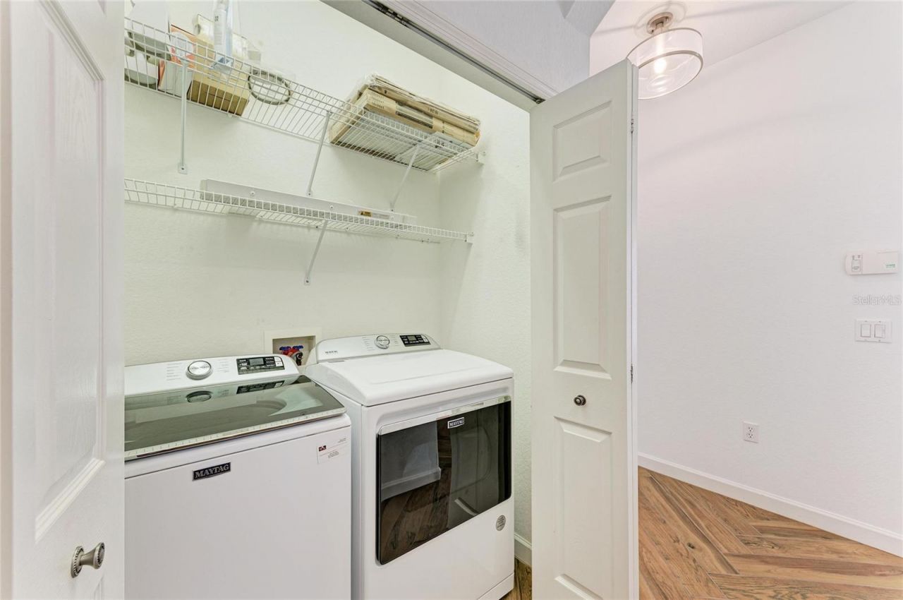 5047 Lakescene Place, Sarasota, FL 34243 Photo