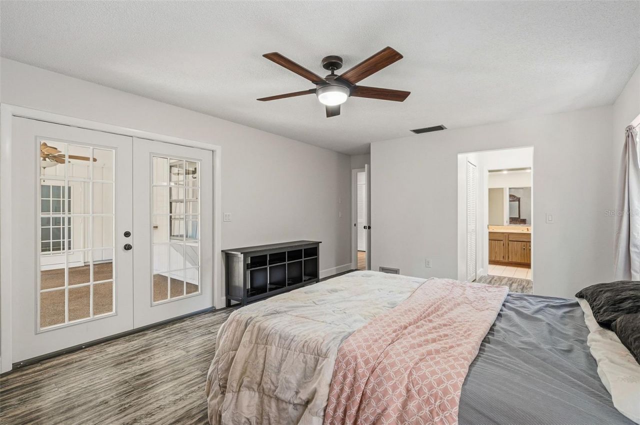 2749 Greendale Drive , Sarasota, FL 34232 Photo