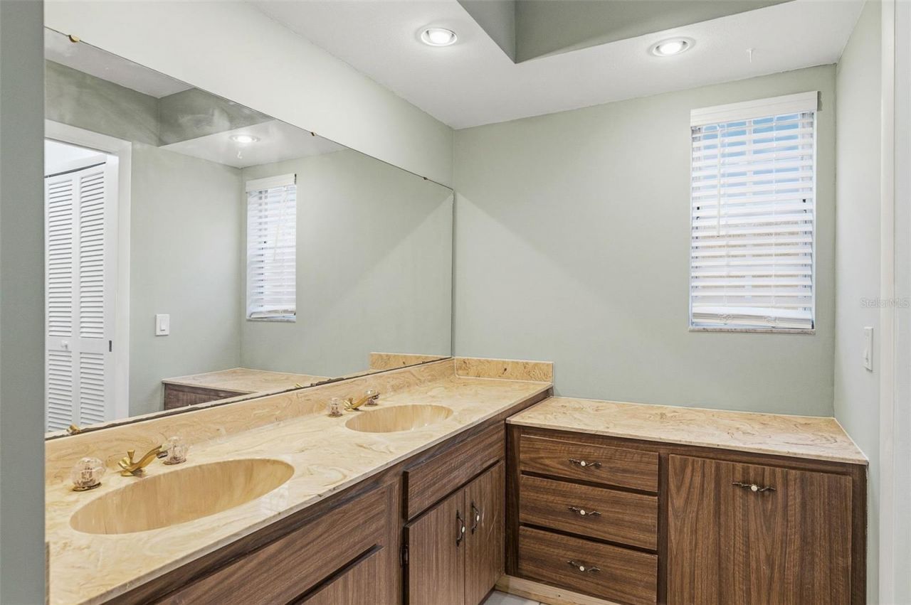 2749 Greendale Drive , Sarasota, FL 34232 Photo