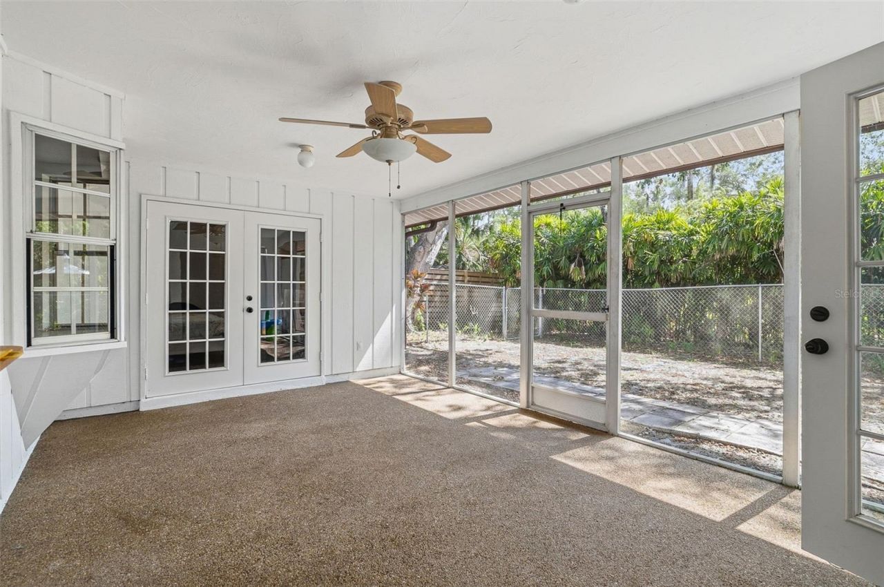 2749 Greendale Drive , Sarasota, FL 34232 Photo