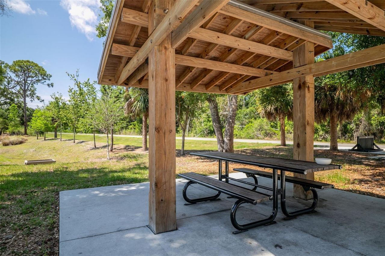 2749 Greendale Drive , Sarasota, FL 34232 Photo