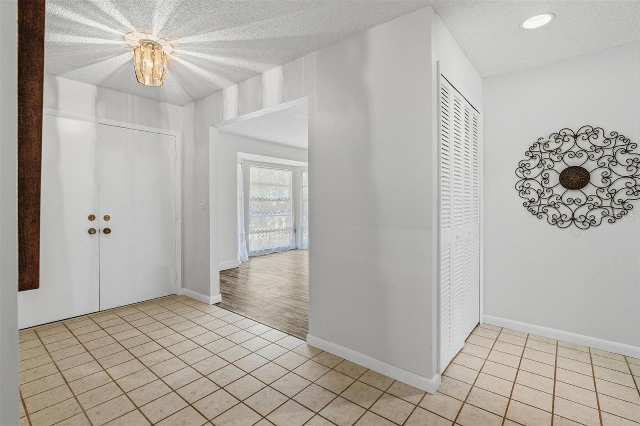 2749 Greendale Drive , Sarasota, FL 34232 Photo