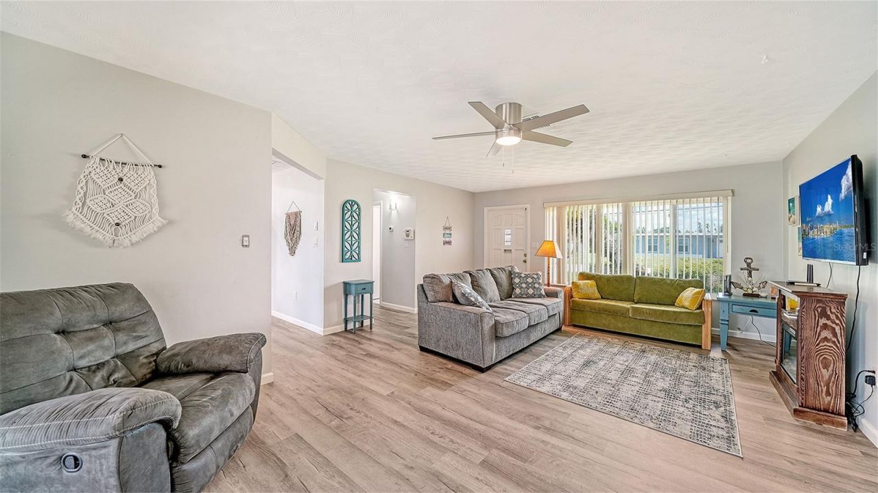 22201 Olean Boulevard , Port Charlotte, FL 33952 Photo