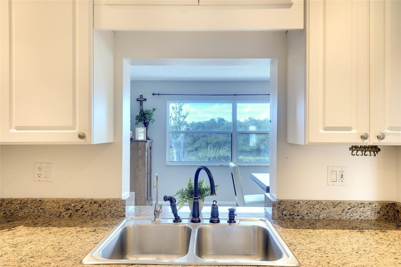 3810 Joyce Drive , Bradenton, FL 34208 Photo