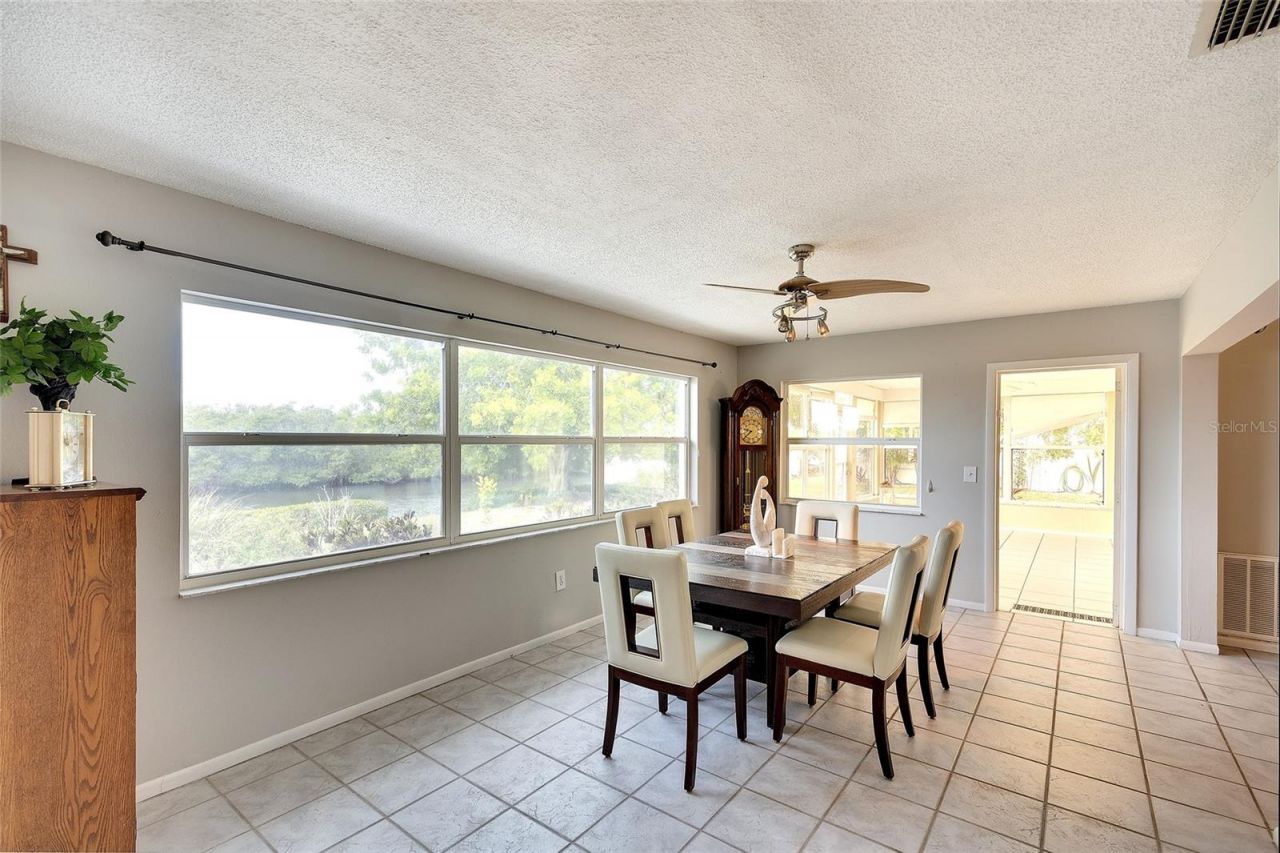 3810 Joyce Drive , Bradenton, FL 34208 Photo