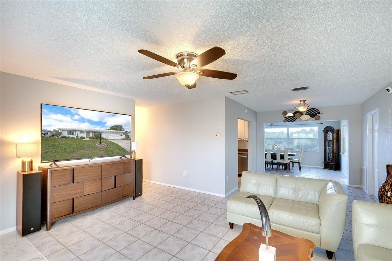 3810 Joyce Drive , Bradenton, FL 34208 Photo