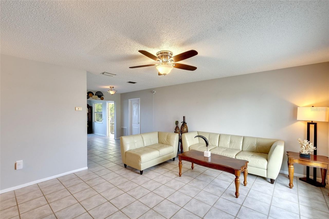 3810 Joyce Drive , Bradenton, FL 34208 Photo