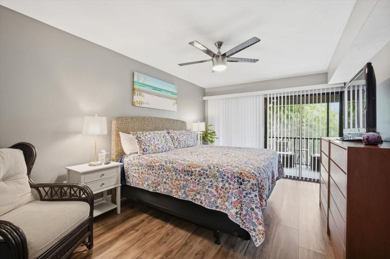 3705 E Bay Drive, Unit 117, Holmes Beach, FL 34217 Photo