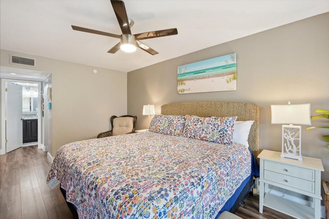 3705 E Bay Drive, Unit 117, Holmes Beach, FL 34217 Photo