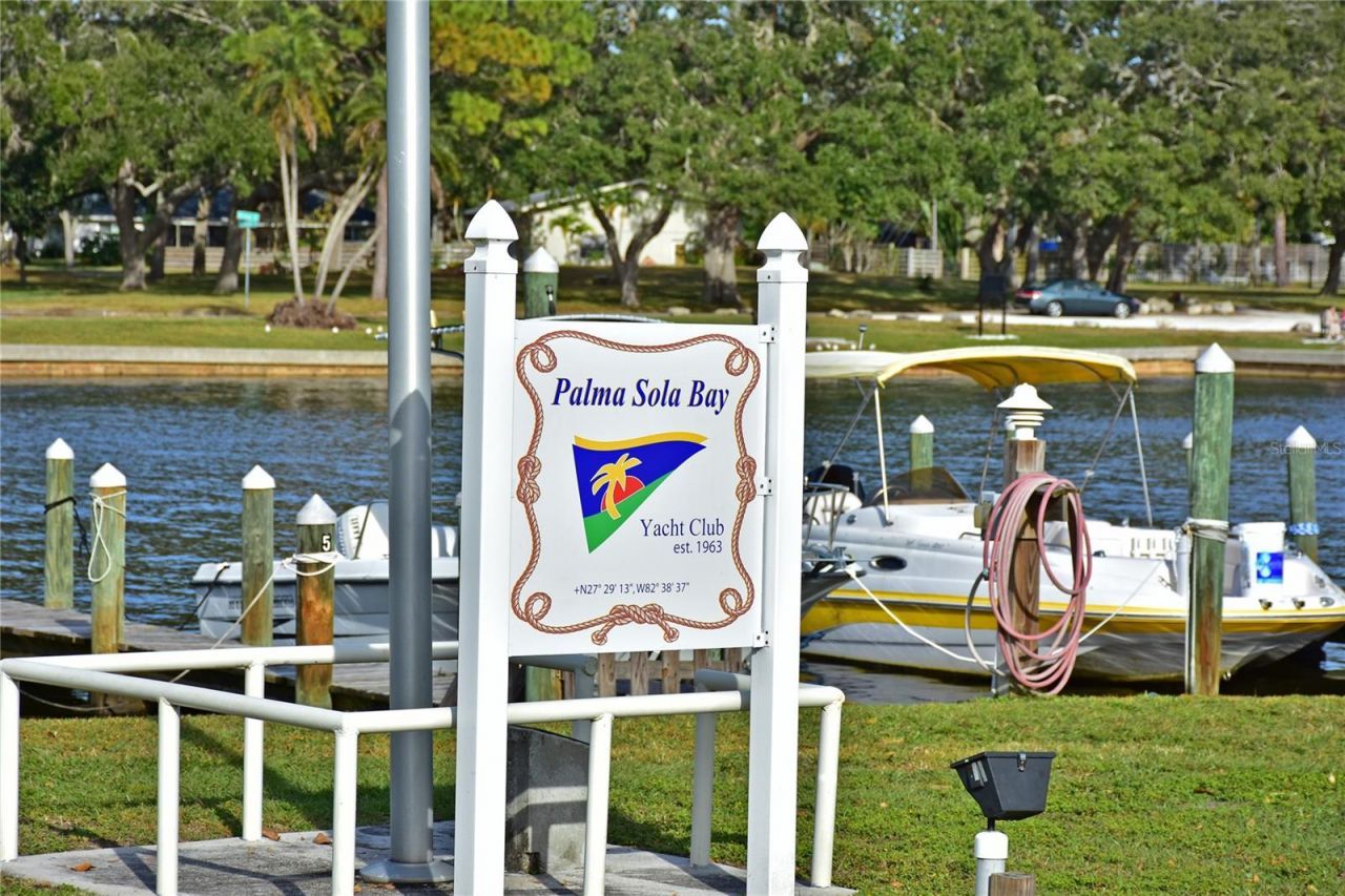 3705 E Bay Drive, Unit 117, Holmes Beach, FL 34217 Photo