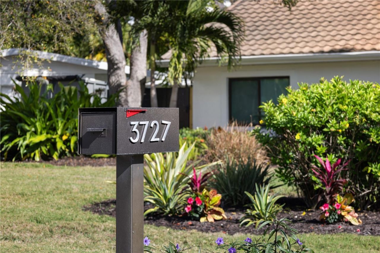 3727 Tangier Terrace, Sarasota, FL 34239 Photo