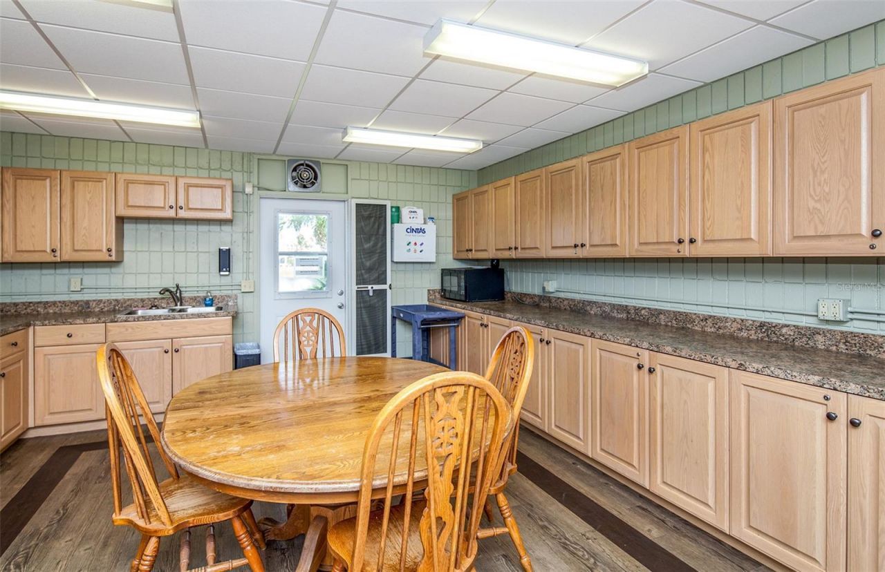 878 Jolanda Circle , Venice, FL 34285 Photo