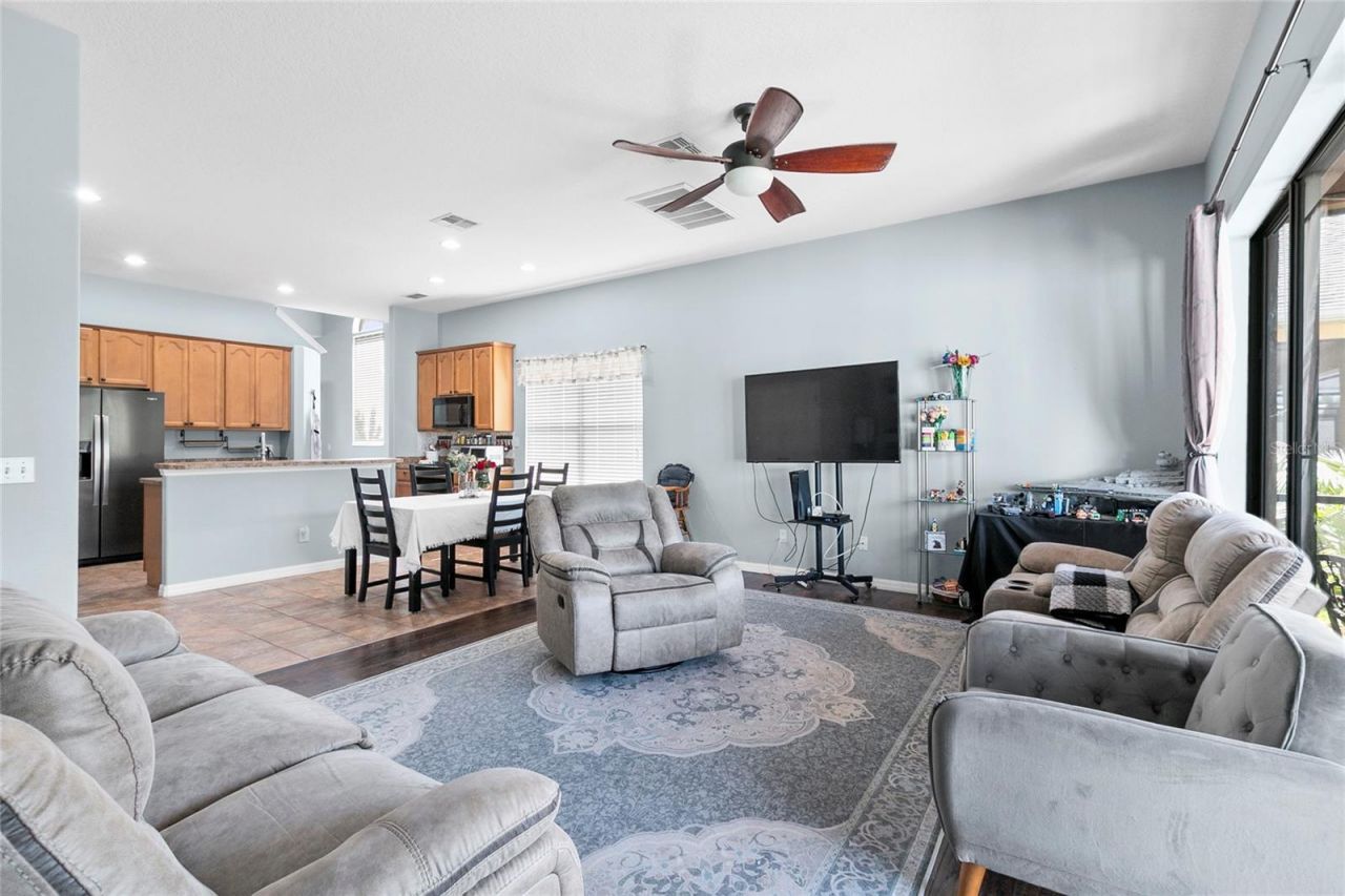 523 Lake Davenport Circle , Davenport, FL 33837 Photo