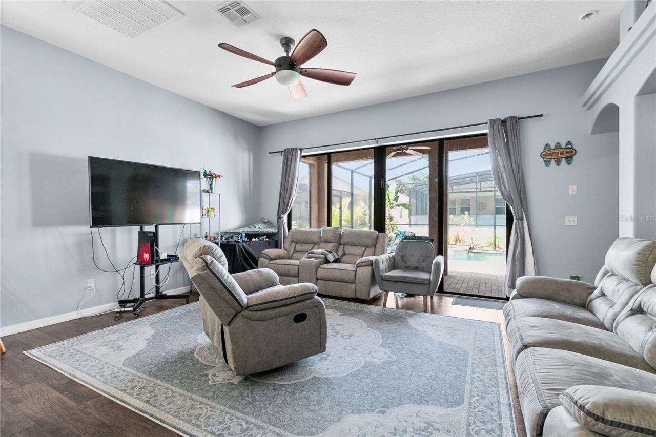 523 Lake Davenport Circle , Davenport, FL 33837 Photo