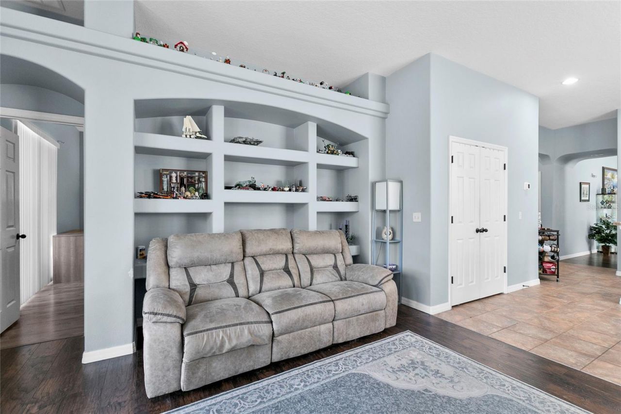 523 Lake Davenport Circle , Davenport, FL 33837 Photo