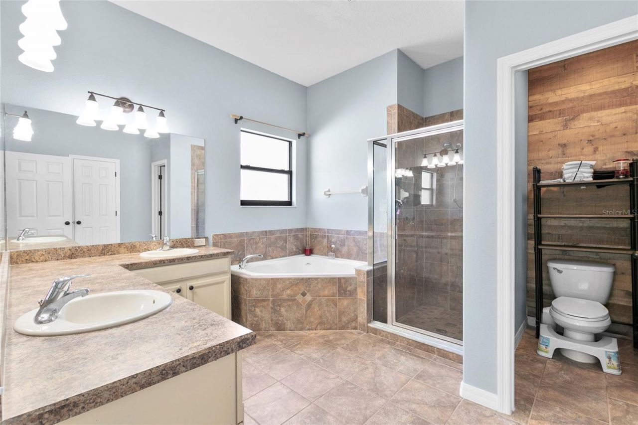 523 Lake Davenport Circle , Davenport, FL 33837 Photo