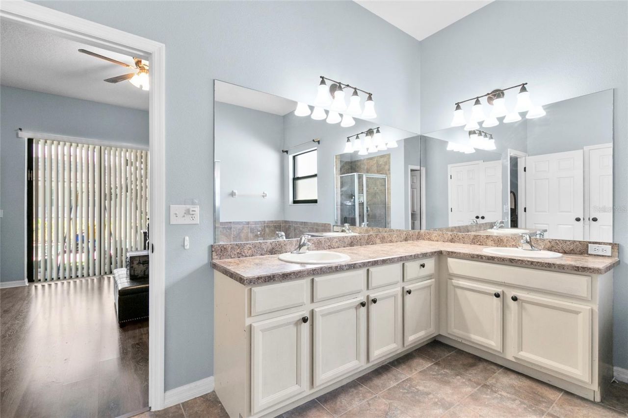 523 Lake Davenport Circle , Davenport, FL 33837 Photo