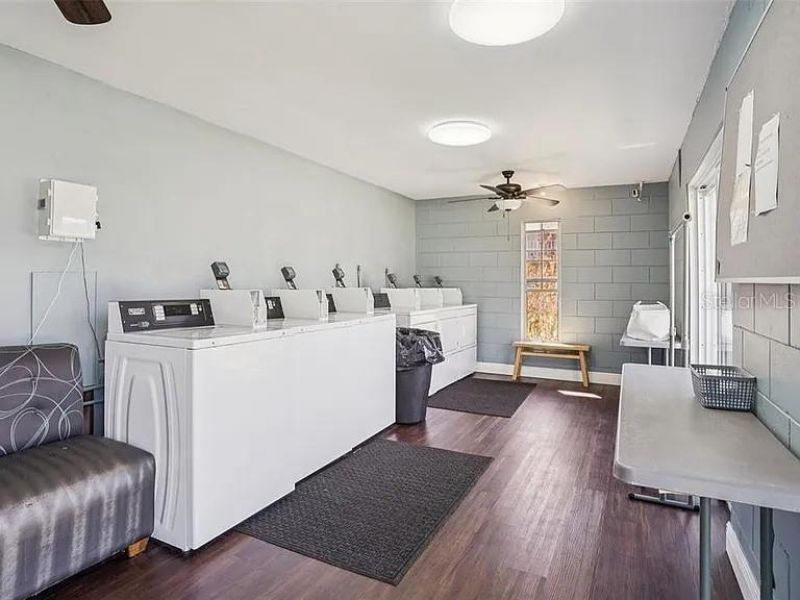 1100 E Caroline Street , Unit 123, Tavares, FL 32778 Photo